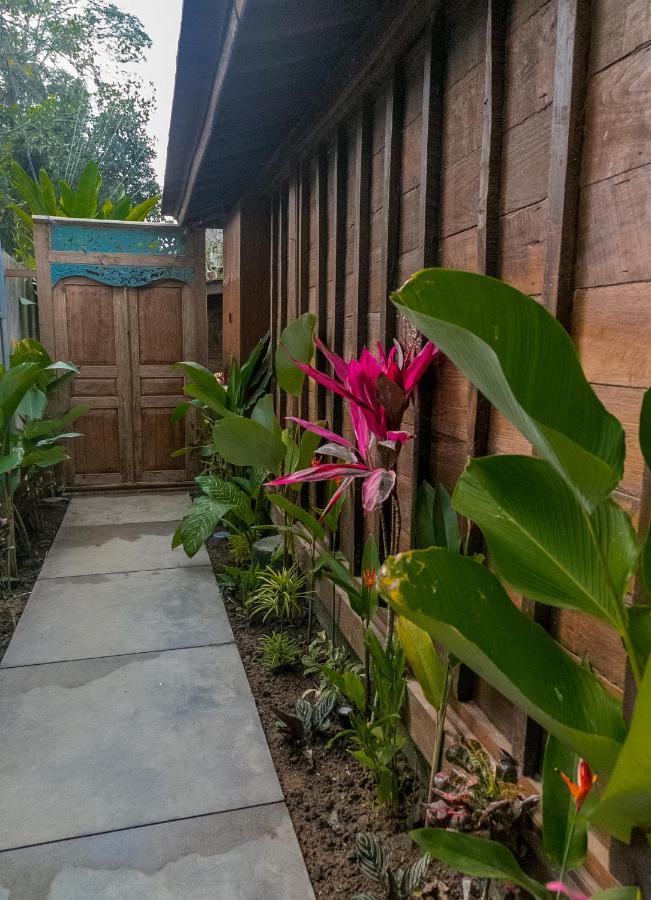 אובוד Benisari Batik Garden Cottage מראה חיצוני תמונה